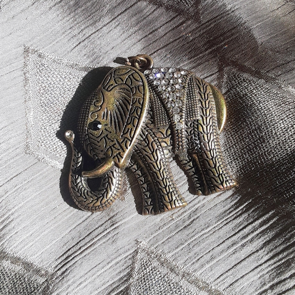 Vintage Gold Plated Metal Elephant Necklace Pendant with Rhinestone Crystals LRG